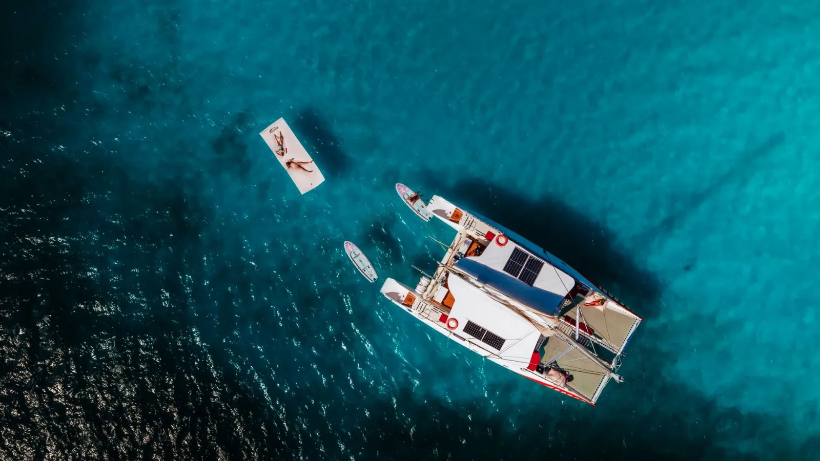 Scoobi Charters : navigation vers les ilots