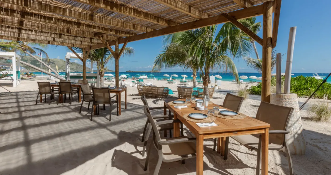 Bar-restaurant La Playa pieds dans le sable