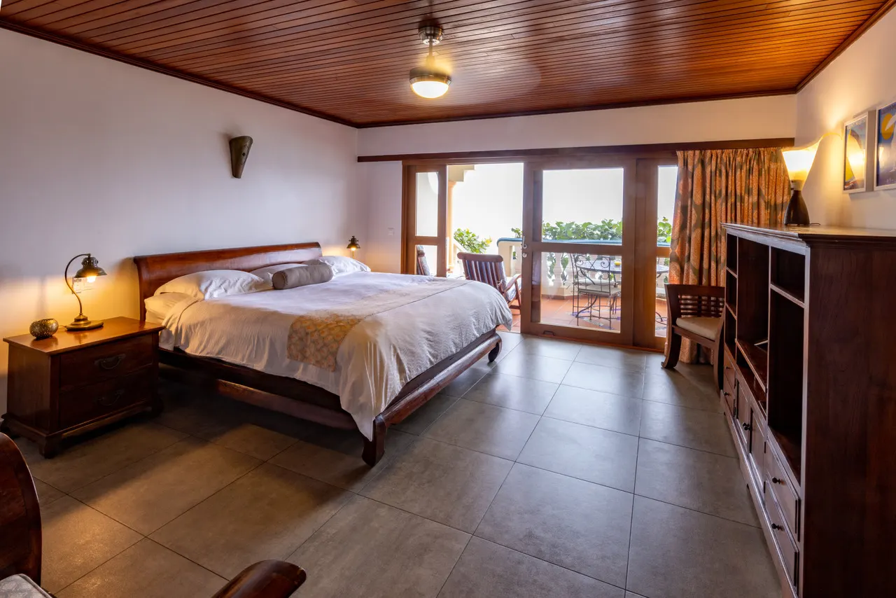 Suite avec terrasse et vue mer a Le Petit Hotel