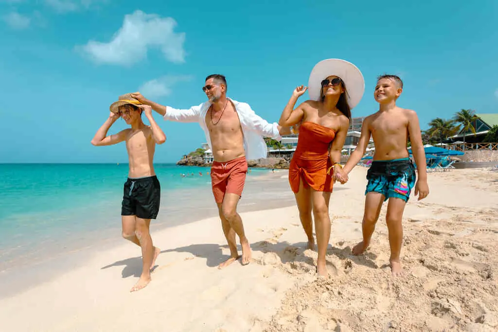 Maho Beach pres du Sonesta Maho Beach Resort