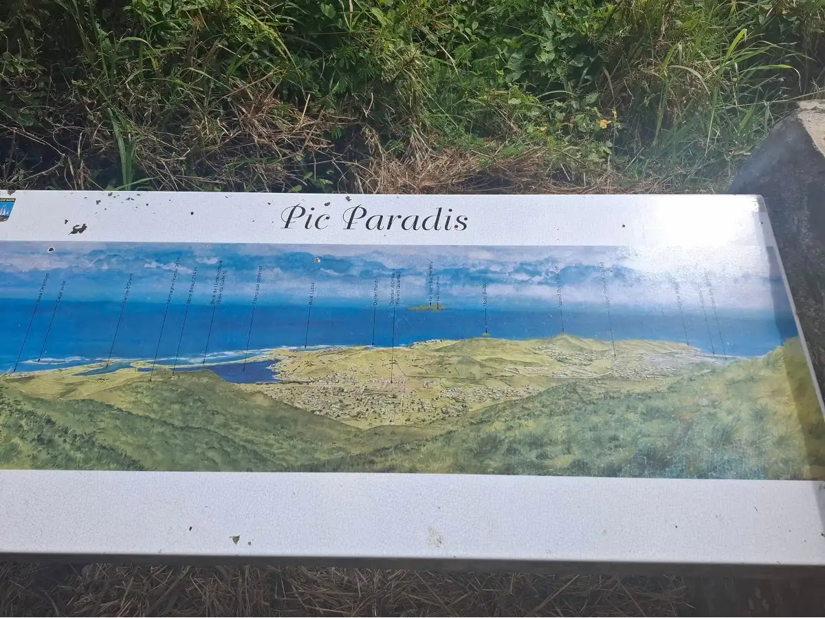 Vue depuis le Pic Paradis à Saint-Martin