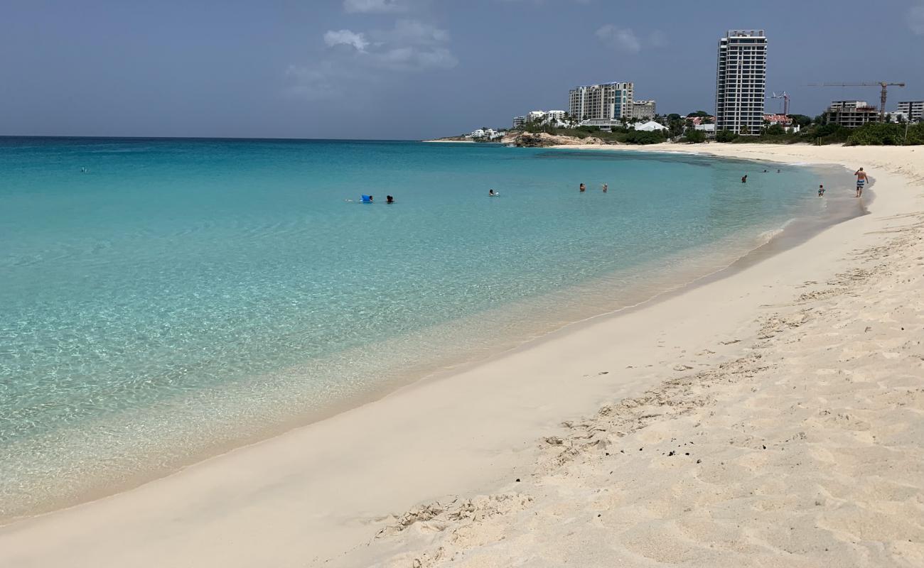 Eaux turquoise et sable blanc de Mullet Bay