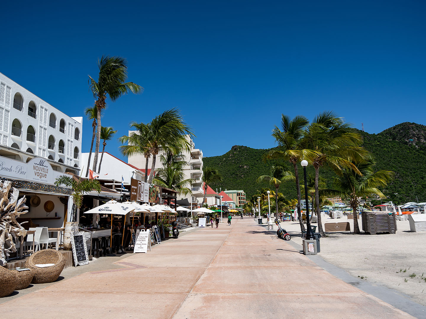 Bateaux de croisière dans la baie de Philipsburg