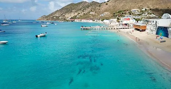 Vue aérienne de la plage de Grand Case