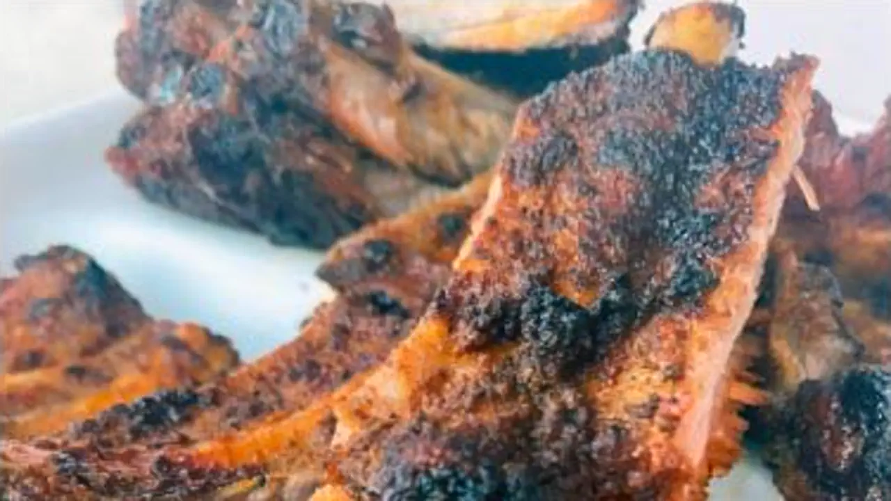 Captain’s Rib Shack - Ribs BBQ grillés et nappés de sauce