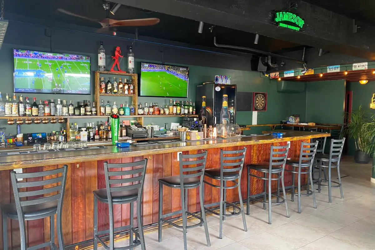 Bar de Huppel The Pub avec televisions pour regarder les matchs
