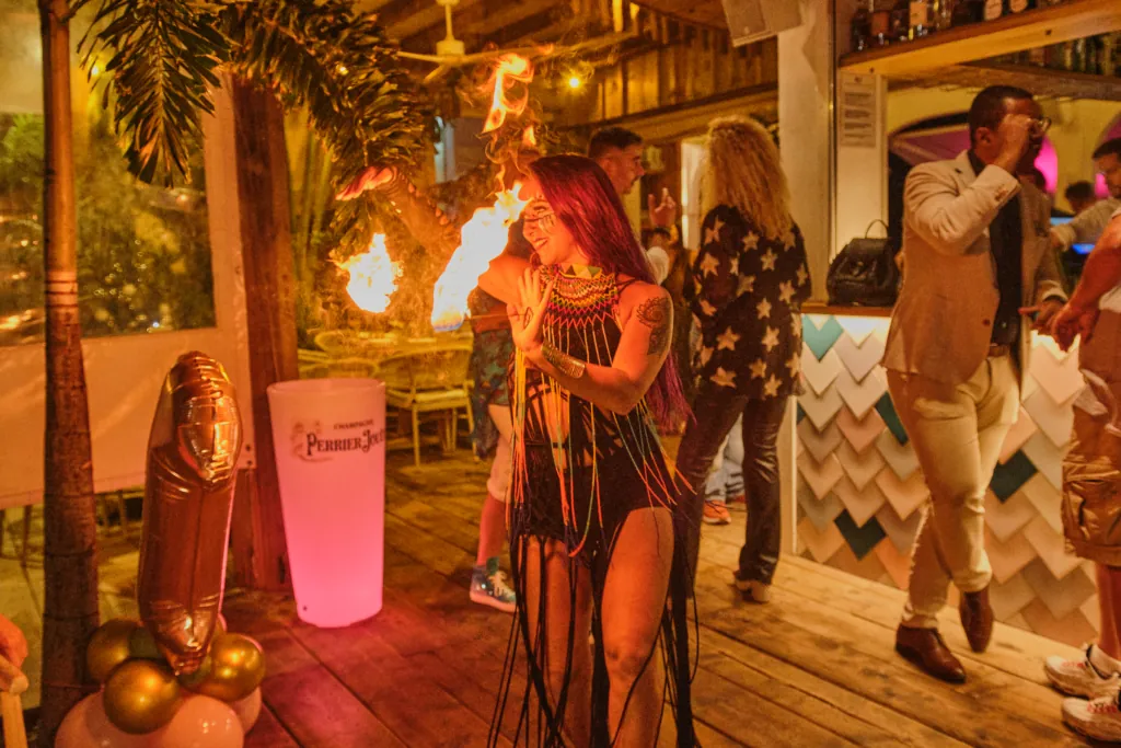 JAVA SXM - Terrasse en bois face à la mer à Grand Case