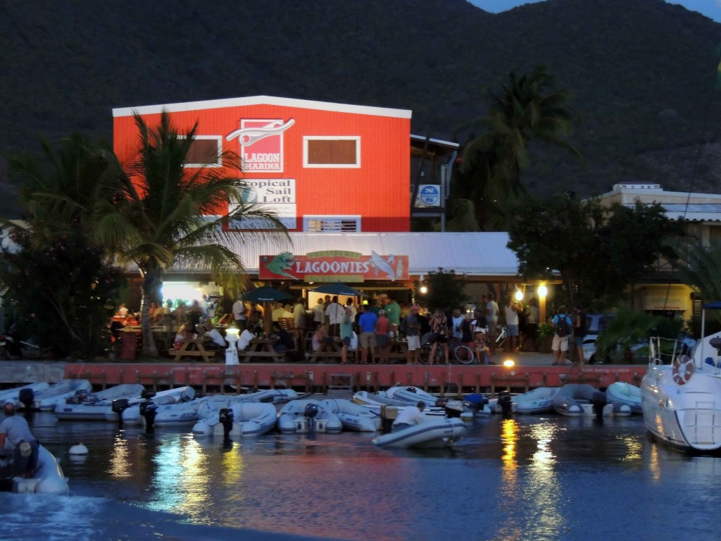 Lagoonies Bistro & Bar