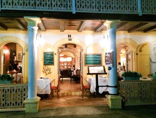 L’Auberge Gourmande - Façade de la maison créole au 89 Boulevard de Grand-Case