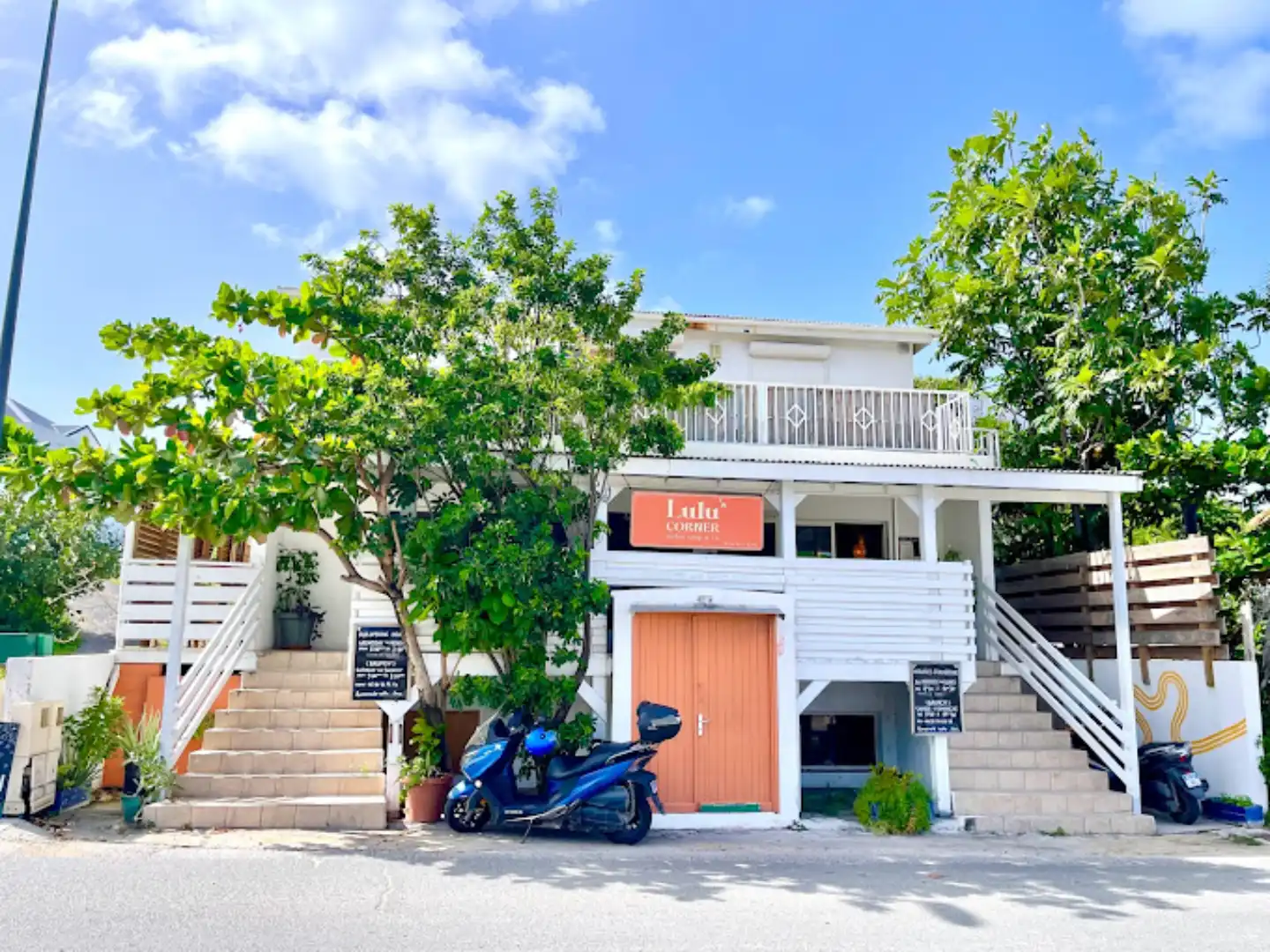 Lulu's Corner - Terrasse et espace brunch