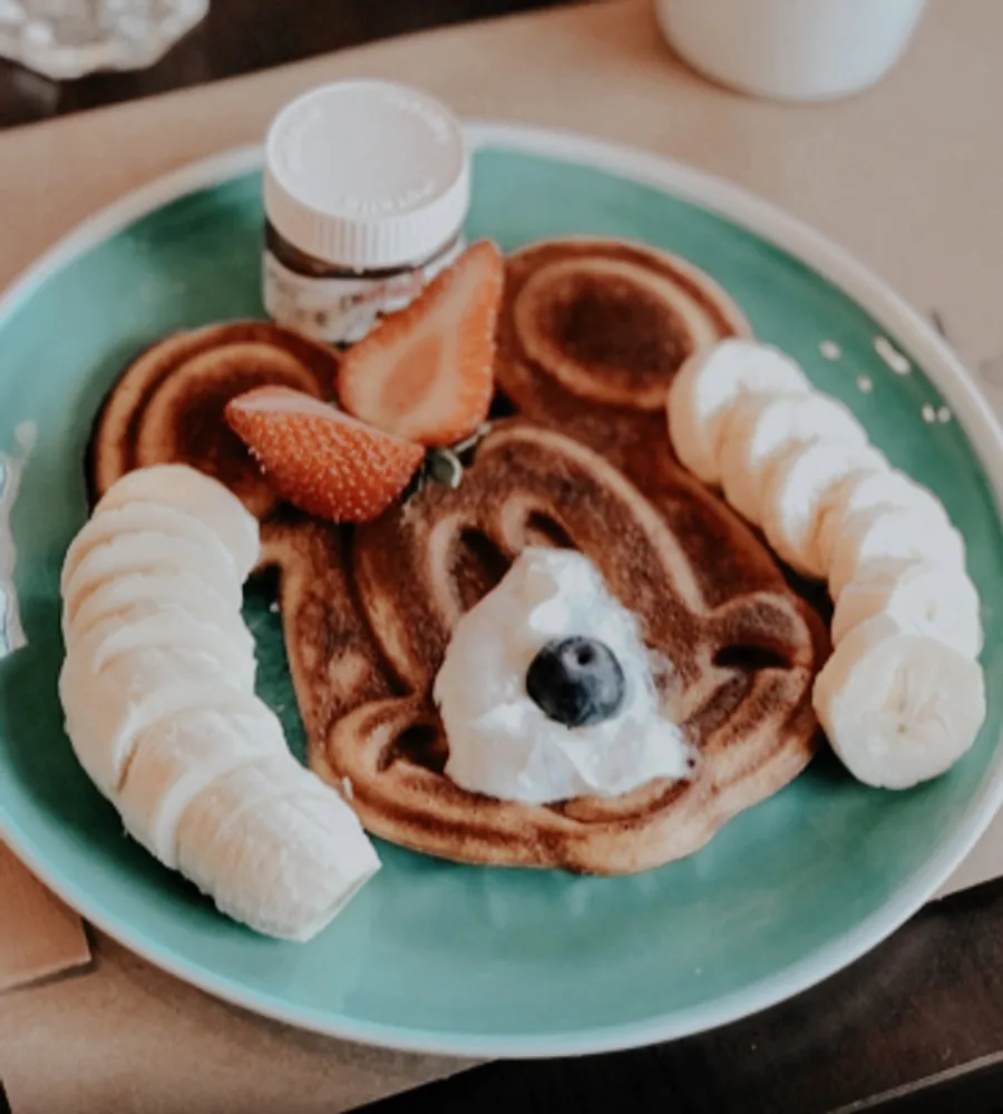 Réveil Matin SXM - pancake enfant en forme de Mickey avec fruits