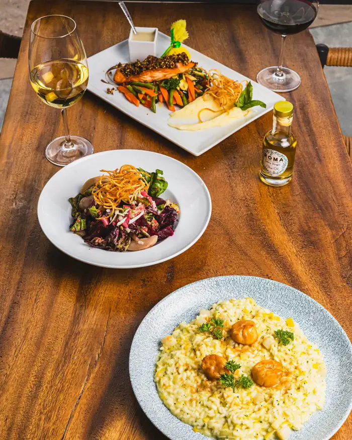 Roma Restaurant - Plats italiens, risotto, salade et vin à Maho
