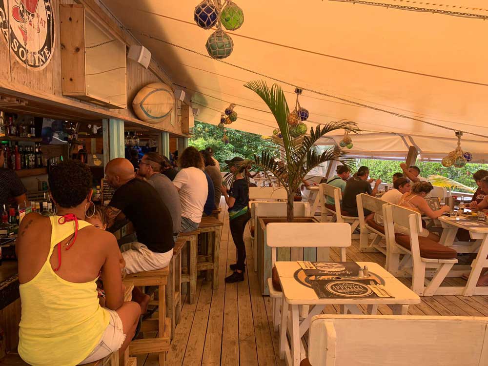 Yellow Sub - Bar et ambiance de soiree