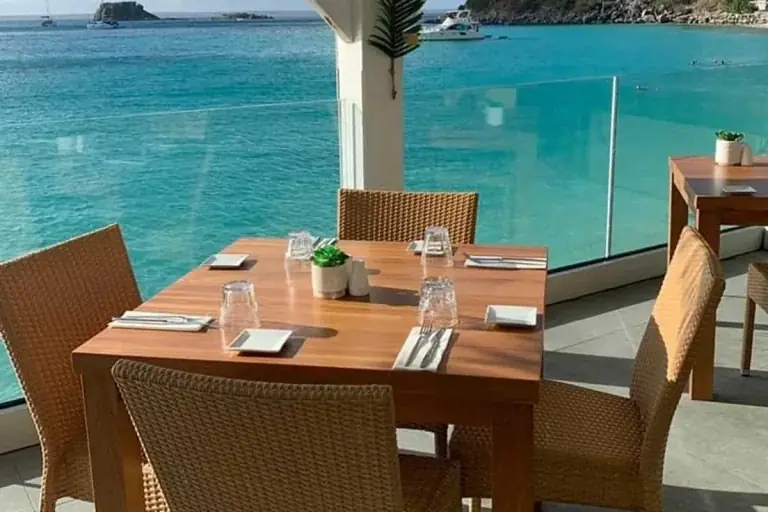 Sunset Cafe - Plats de cuisine française et caribbéenne