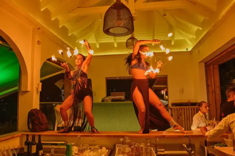 JAVA SXM - Bar à cocktails et ambiance méditerranéenne